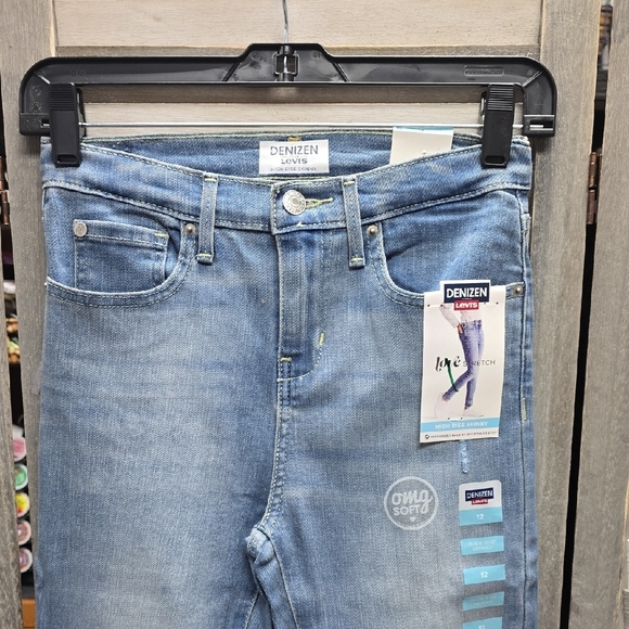 Girls' Super Skinny High-Rise Jeans | DENIZEN® from Levi's | 12 - Picture 4 of 13